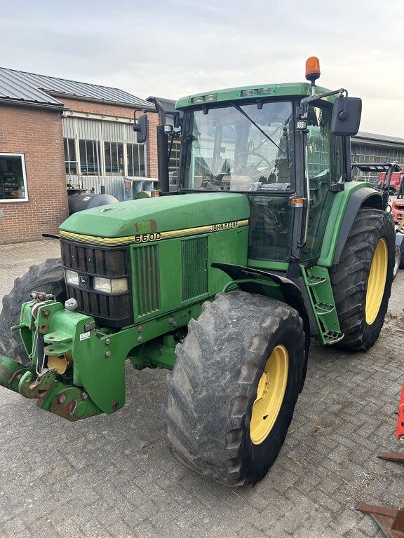 John Deere 6600