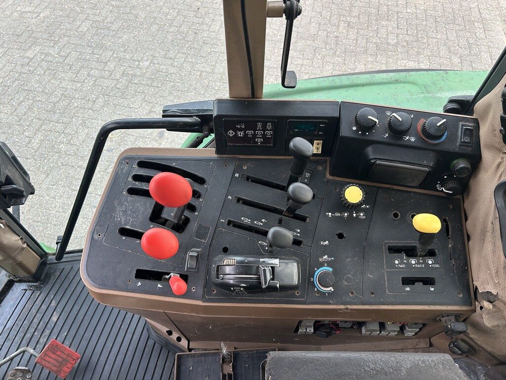 John Deere 6600