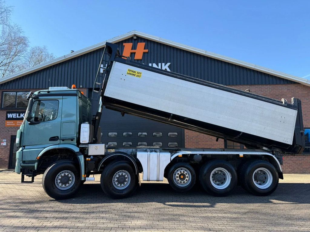 Mercedes-Benz Arocs 10x8 Geisoleerde kipper 310.768KM NL Truck - APK 11-2026