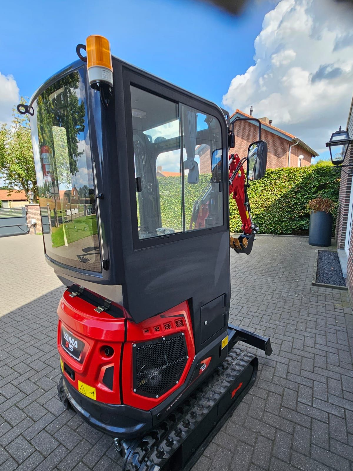 Kingway graafmachine minigraver Yama S15K 1200KG 3 graafbakken