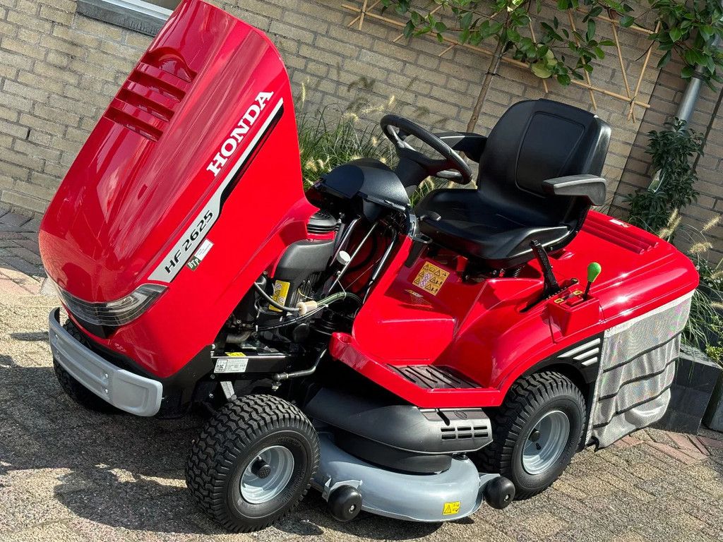 Honda HF2625HM zitmaaier Demo bj2025 jong gebruikte