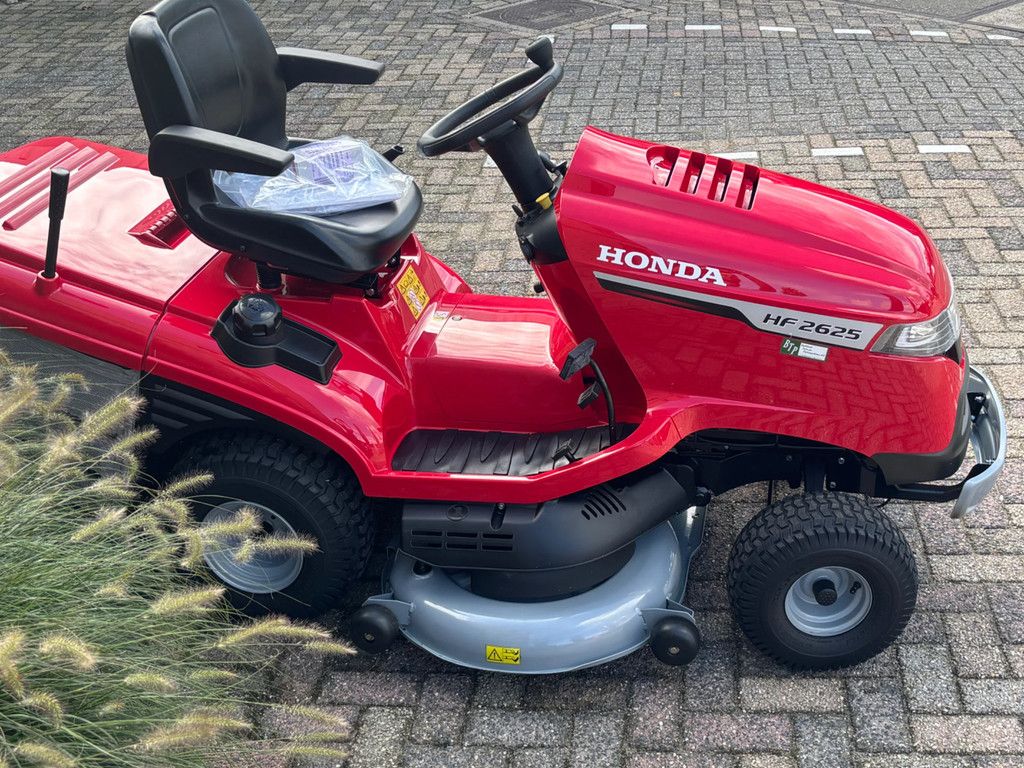Honda HF2625HM zitmaaier Demo bj2025 jong gebruikte