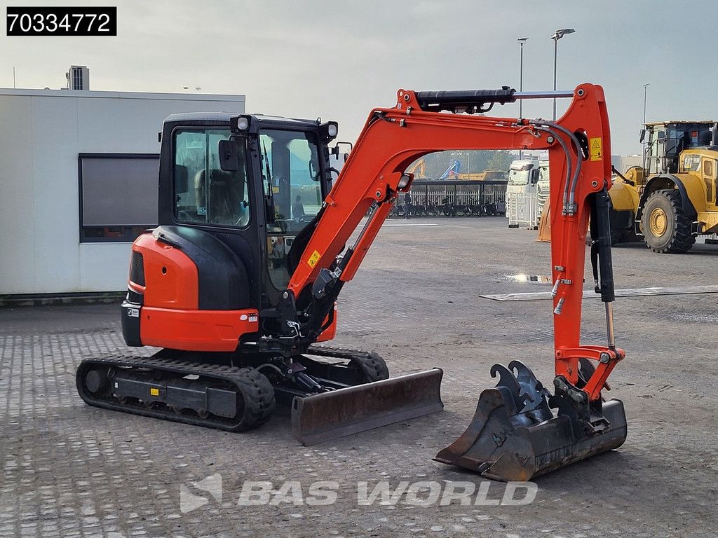Kubota U36 -4 3 Buckets