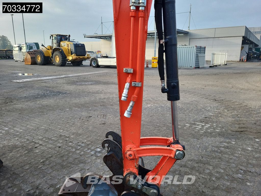 Kubota U36 -4 3 Buckets