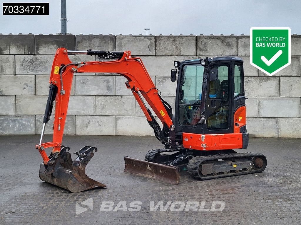 Kubota U36 -4 3 Buckets