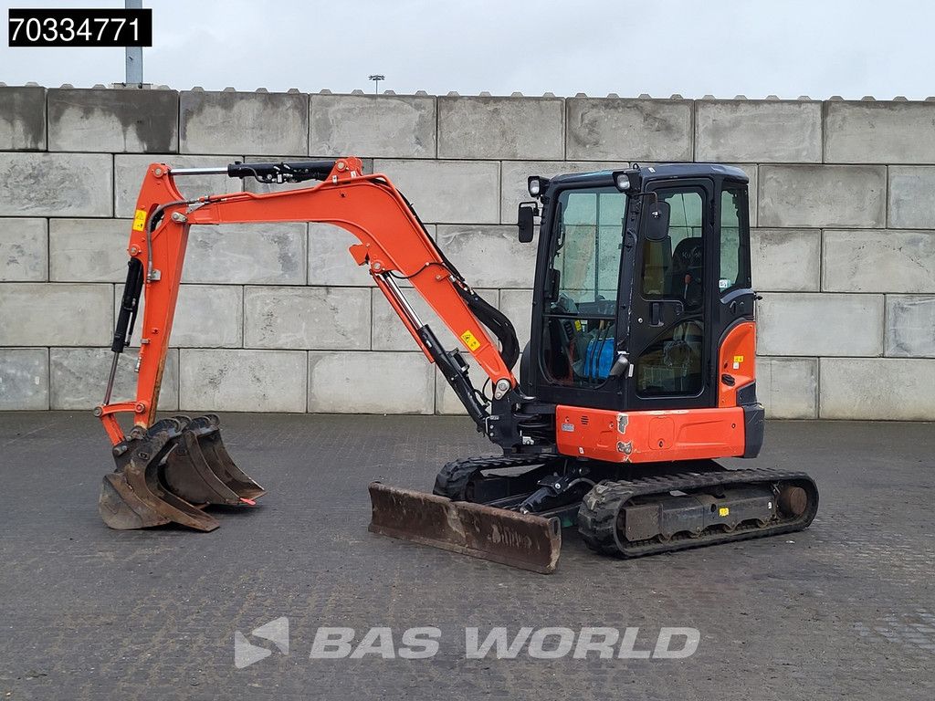 Kubota U36 -4 3 Buckets