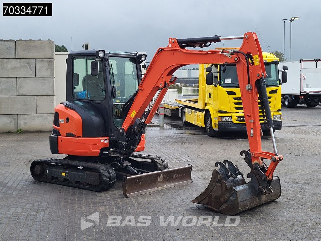 Kubota U36 -4 3 Buckets