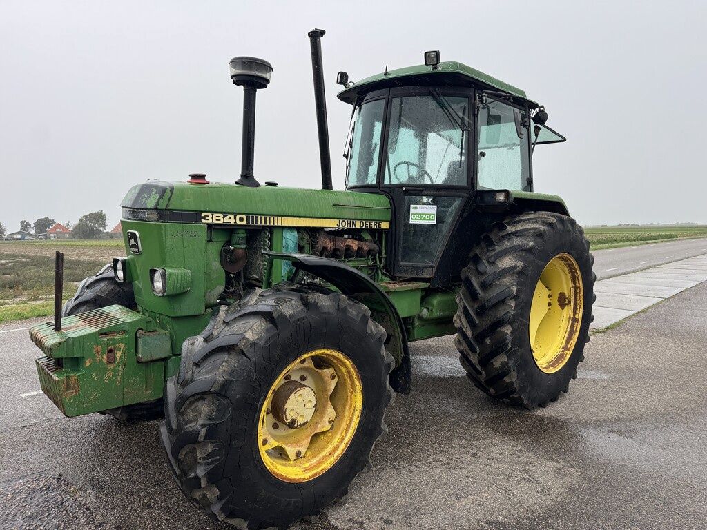 John Deere 3640