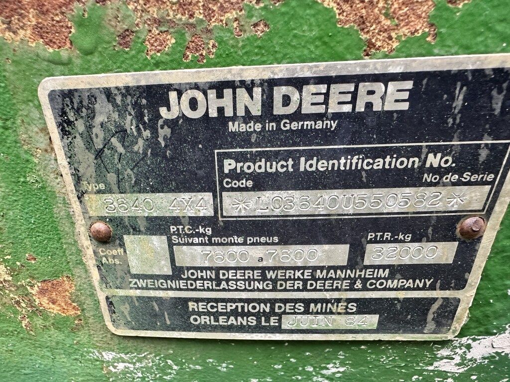 John Deere 3640