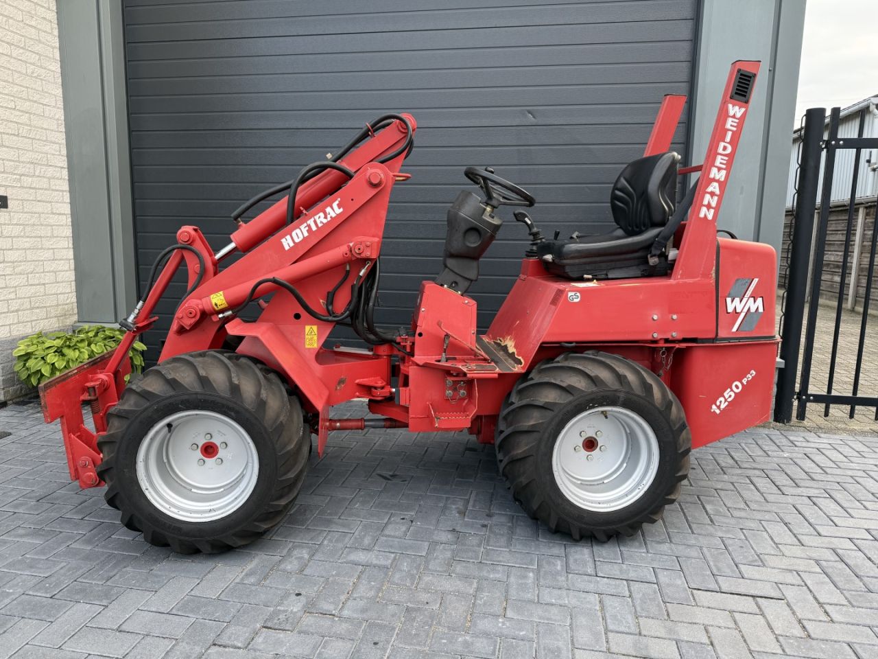 WEIDEMANN 1250P33 ( BJR 2003 ) 140 UUR