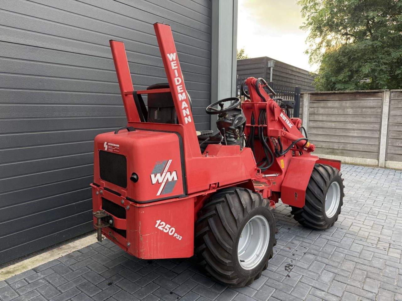 WEIDEMANN 1250P33 ( BJR 2003 ) 140 UUR