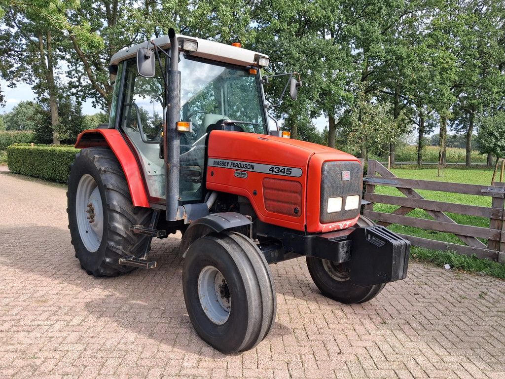 Massey Ferguson 4345 40km 5040uur