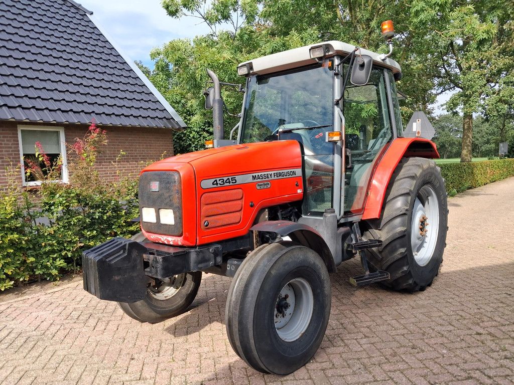 Massey Ferguson 4345 40km 5040uur