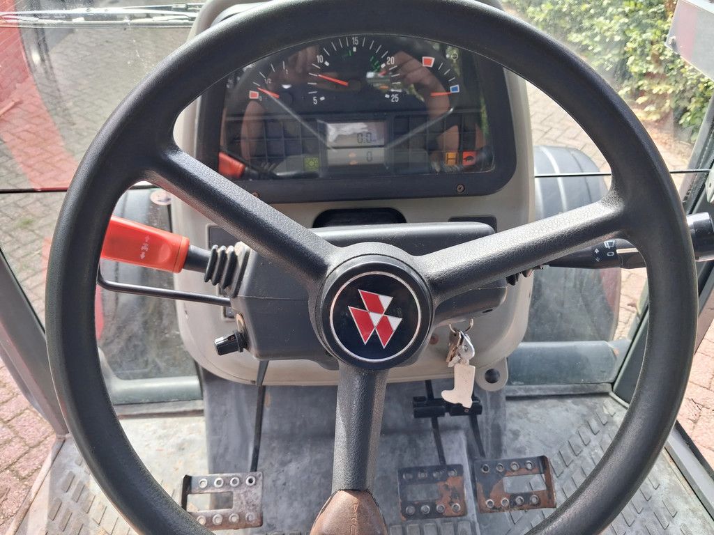 Massey Ferguson 4345 40km 5040uur