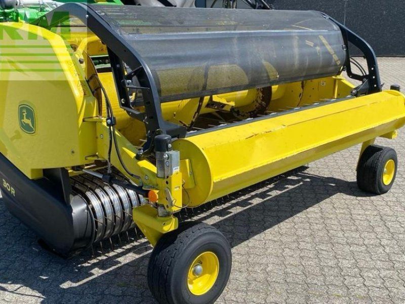 John Deere 30R