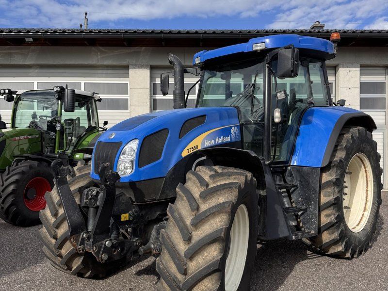 New Holland T7550