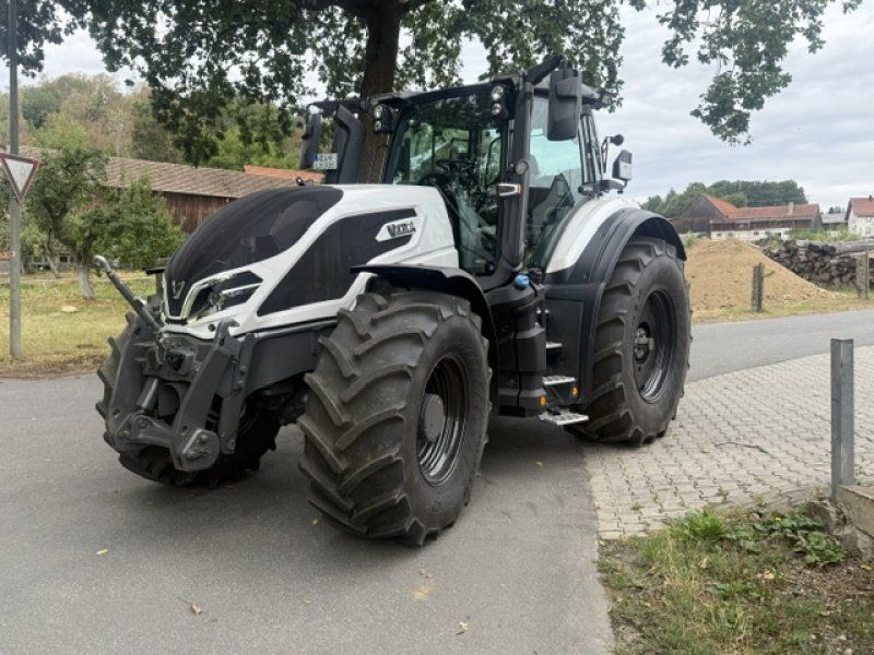 Valtra Q305