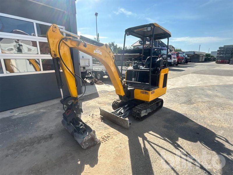 JCB 15C-1