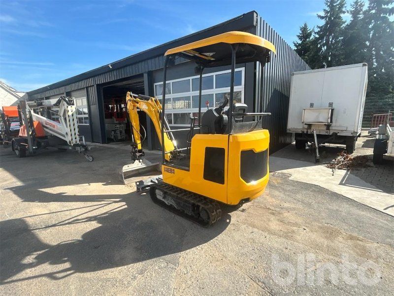 JCB 15C-1