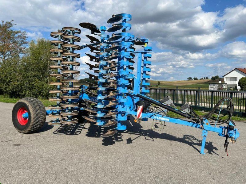 Lemken Heliodor 8KA600 mit Fahrwerk