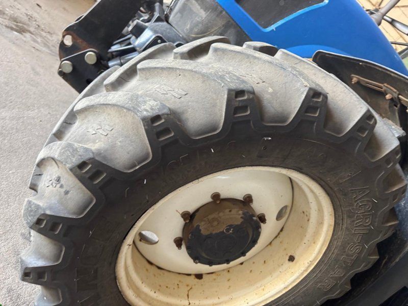 New Holland T 6070 Elite