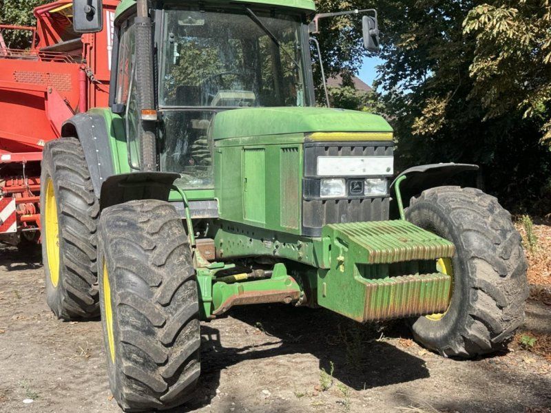 John Deere 6800