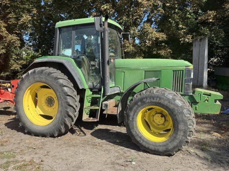 John Deere 6800