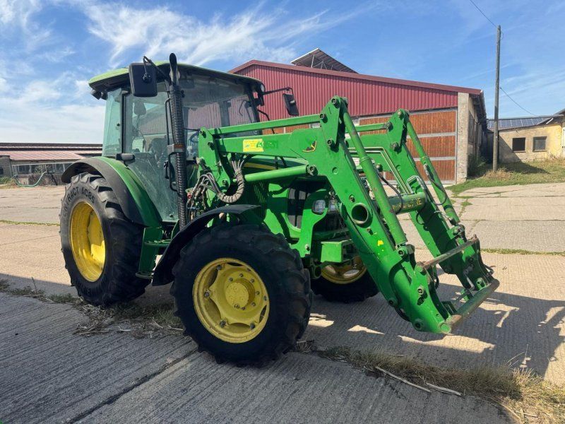 John Deere 5820 mit Frontlader nur 3400h