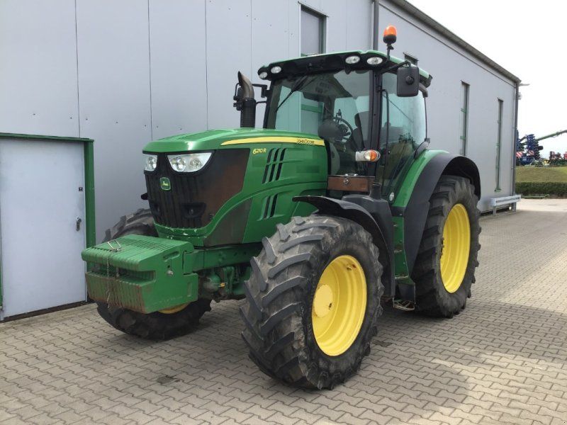 John Deere 6210R