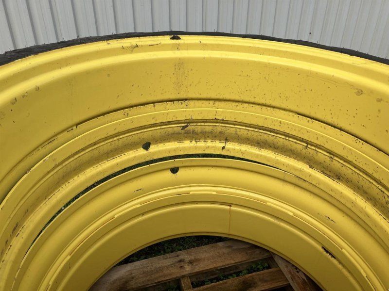 Taurus 270/95R44