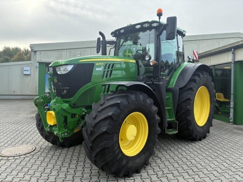 John Deere 6215R