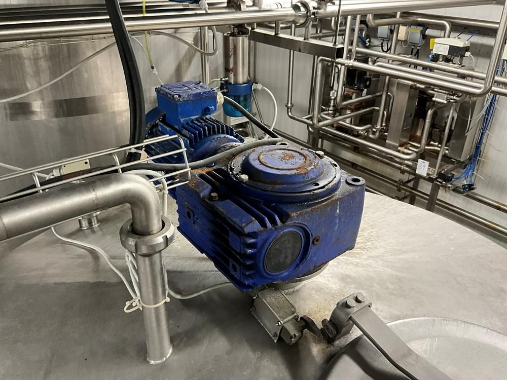 1983 Wedholm DC41 s/s vertical tank