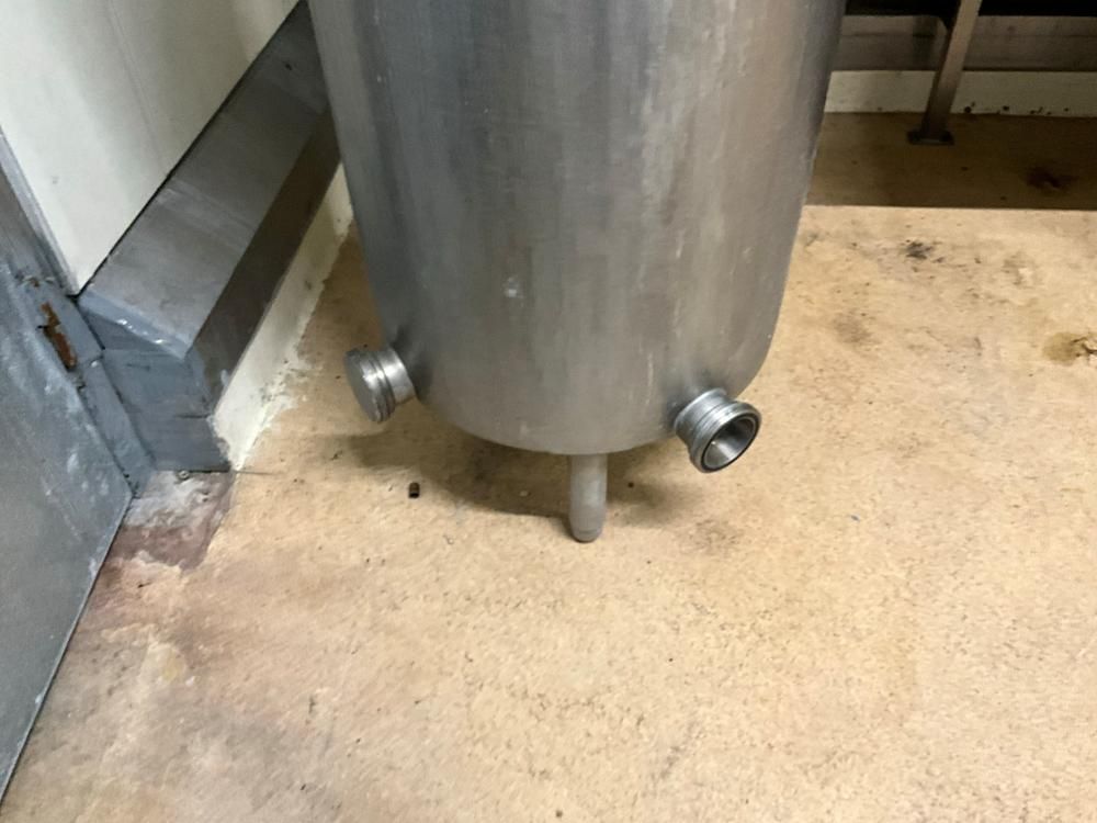 S/s vertical tank
