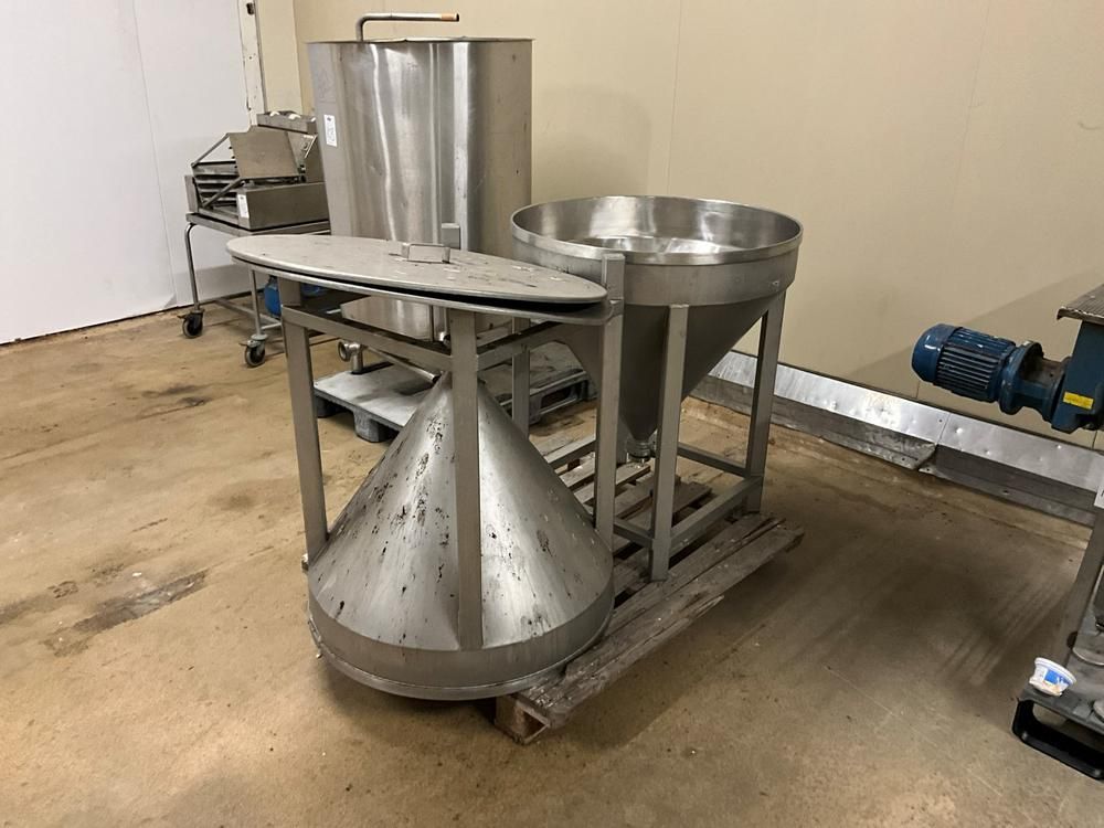 S/s vertical tank (2x)