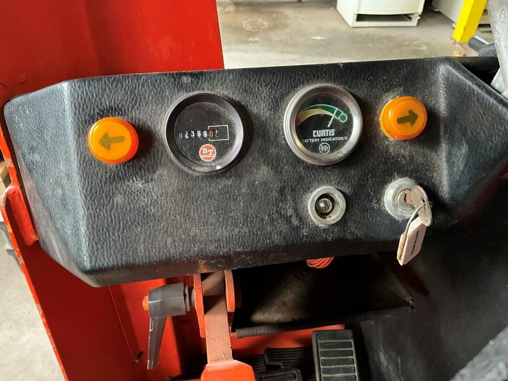 BT RT 1350 E/12 Reacher forklift