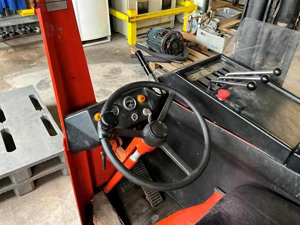 BT RT 1350 E/12 Reacher forklift