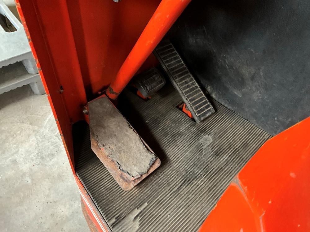 BT RT 1350 E/12 Reacher forklift