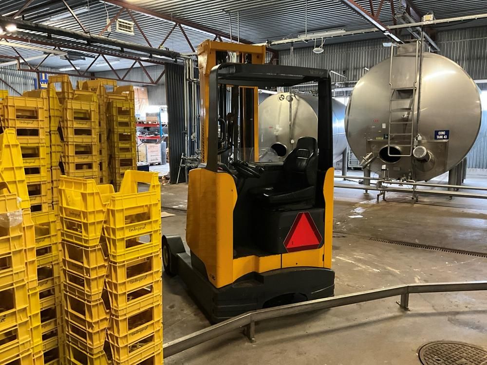 2001 Ljungheinrich ETVC 16 Reacher forklift