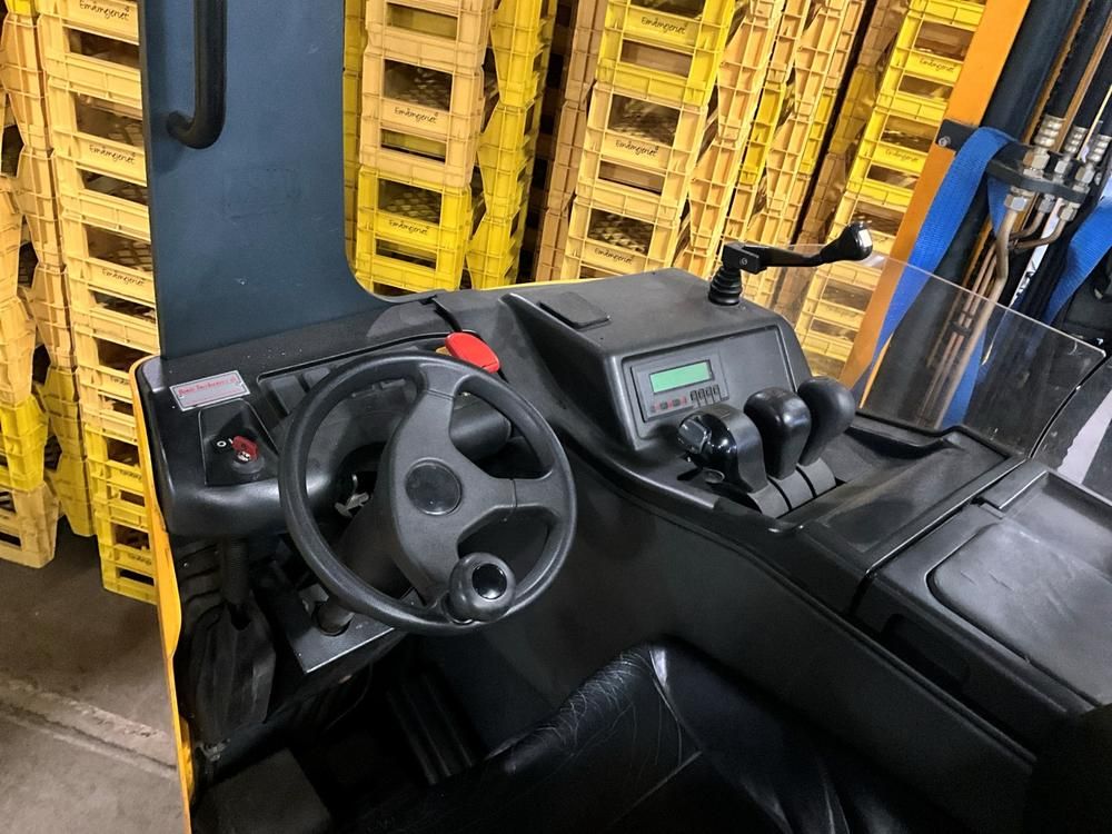 2001 Ljungheinrich ETVC 16 Reacher forklift