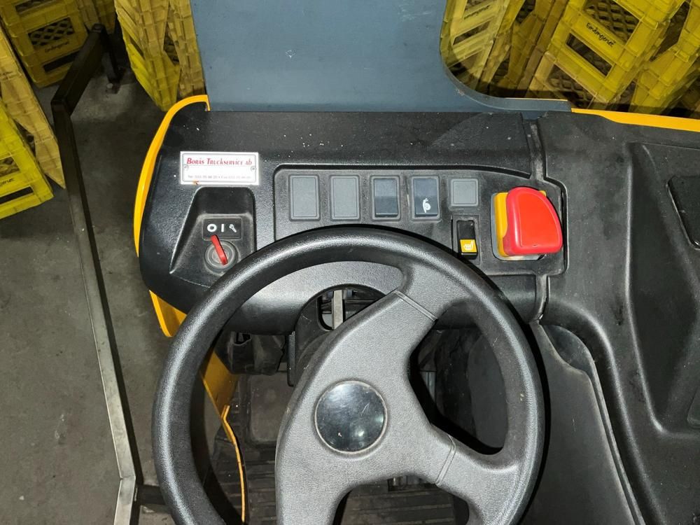 2001 Ljungheinrich ETVC 16 Reacher forklift