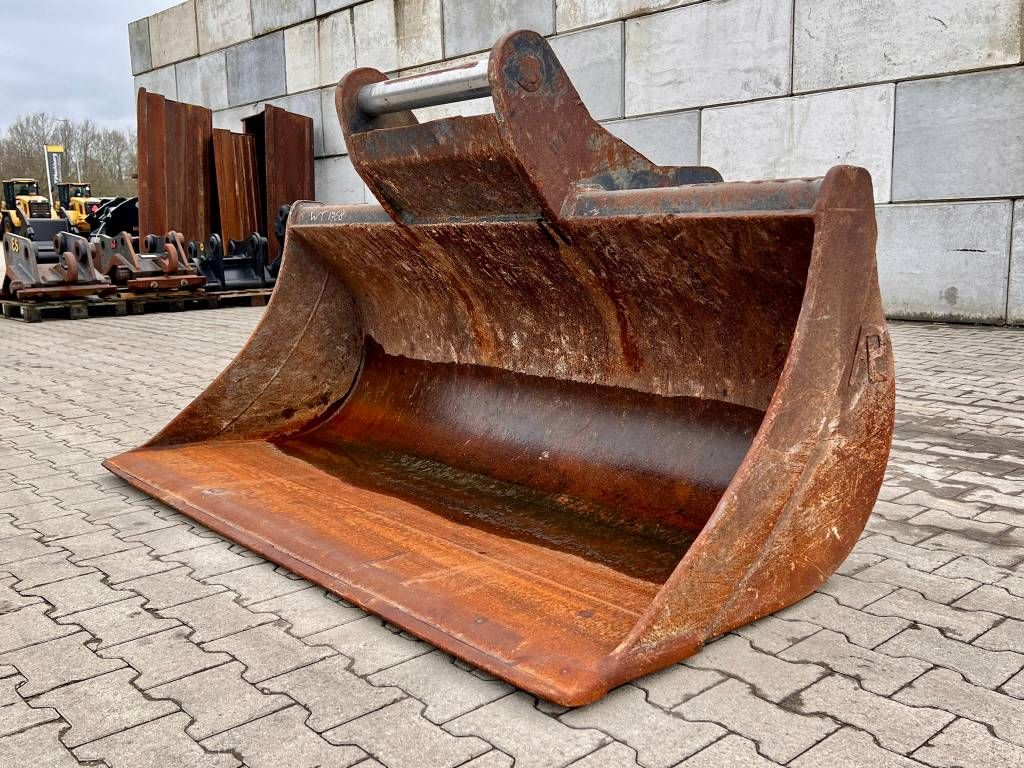 Pladdet OQ80 Slotenbak - Ditch cleaning bucket