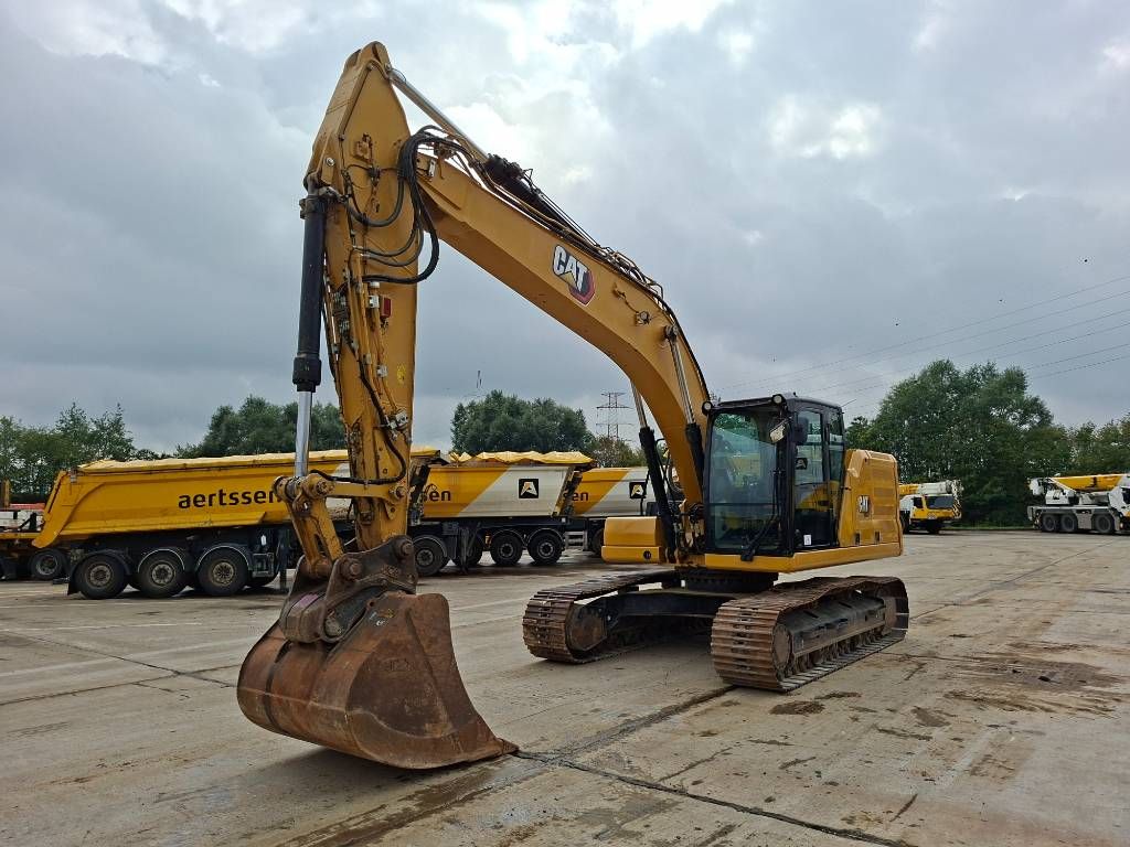 CAT 320