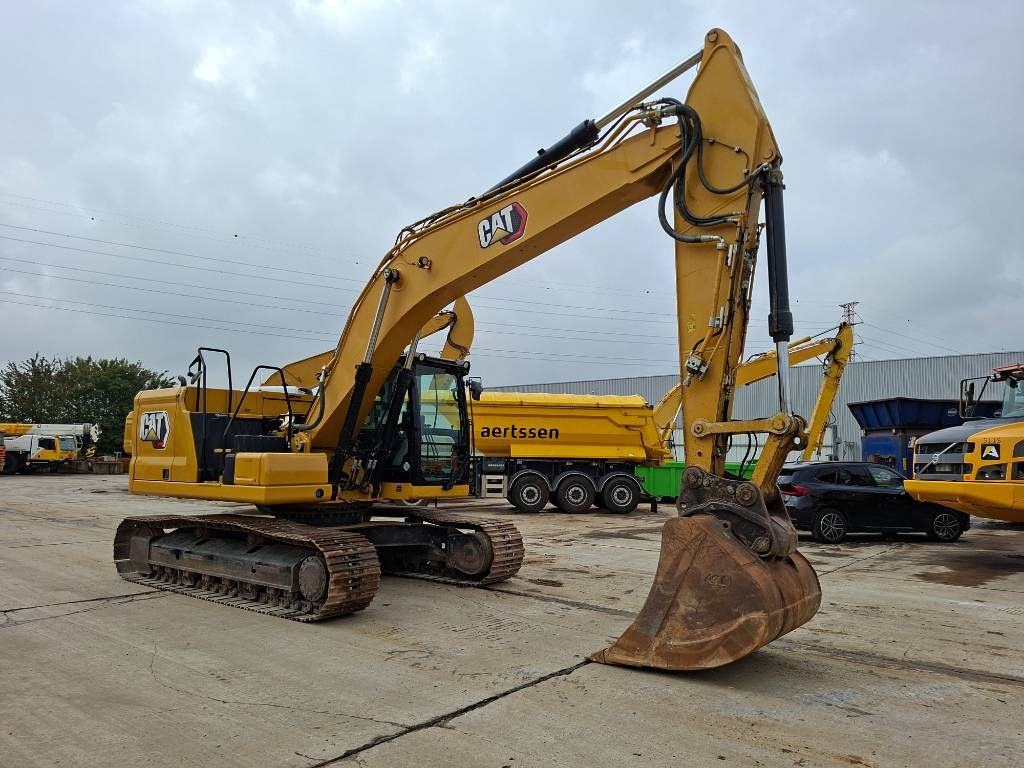 CAT 320