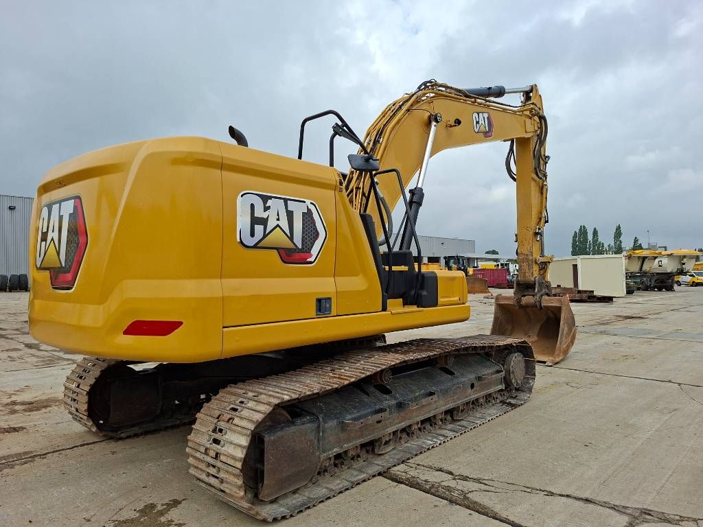 CAT 320