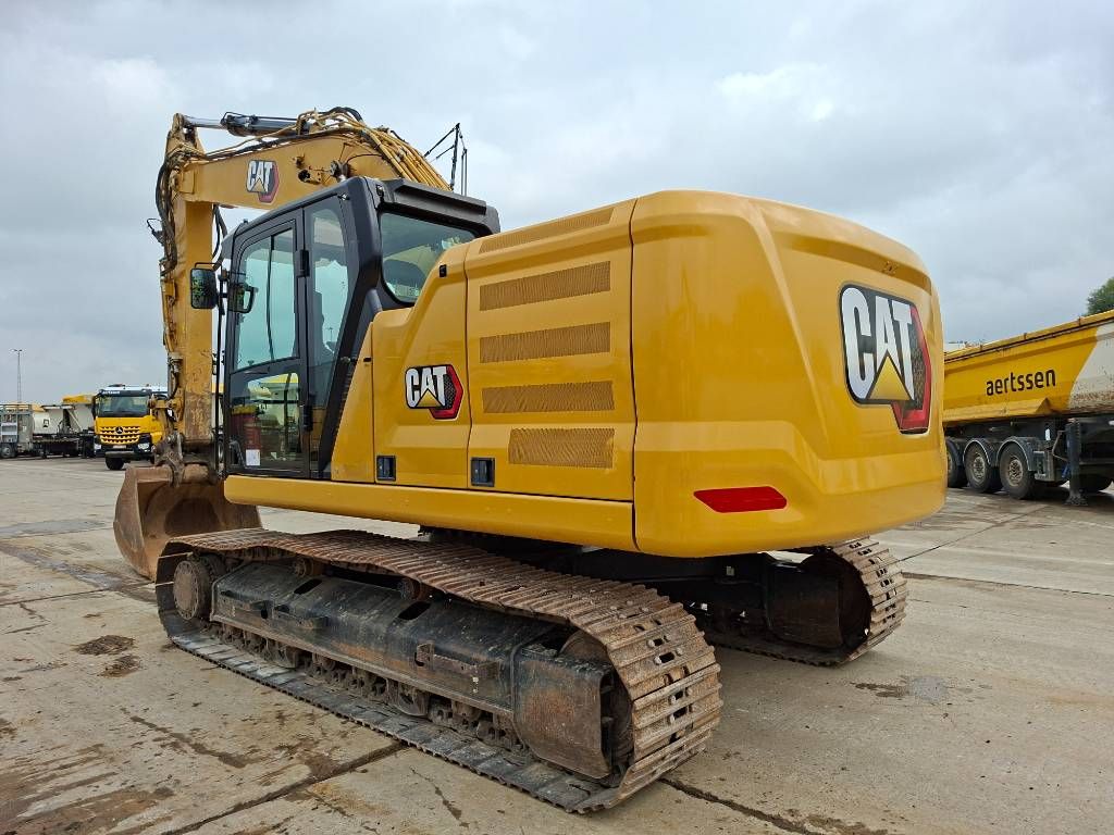 CAT 320