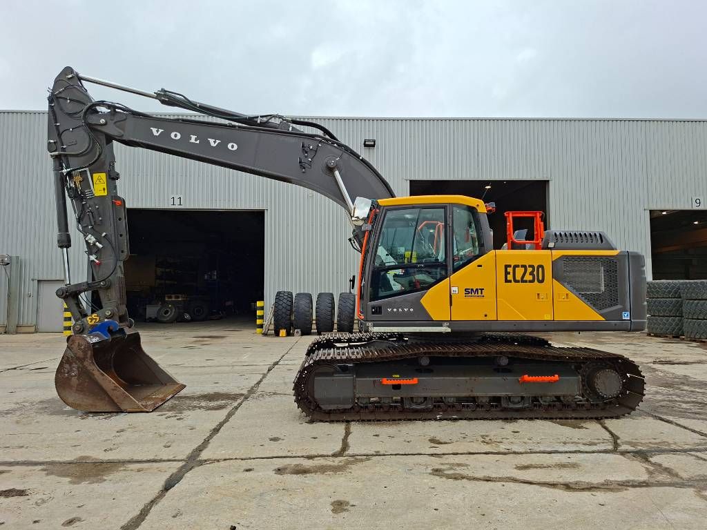 Volvo EC230FL5