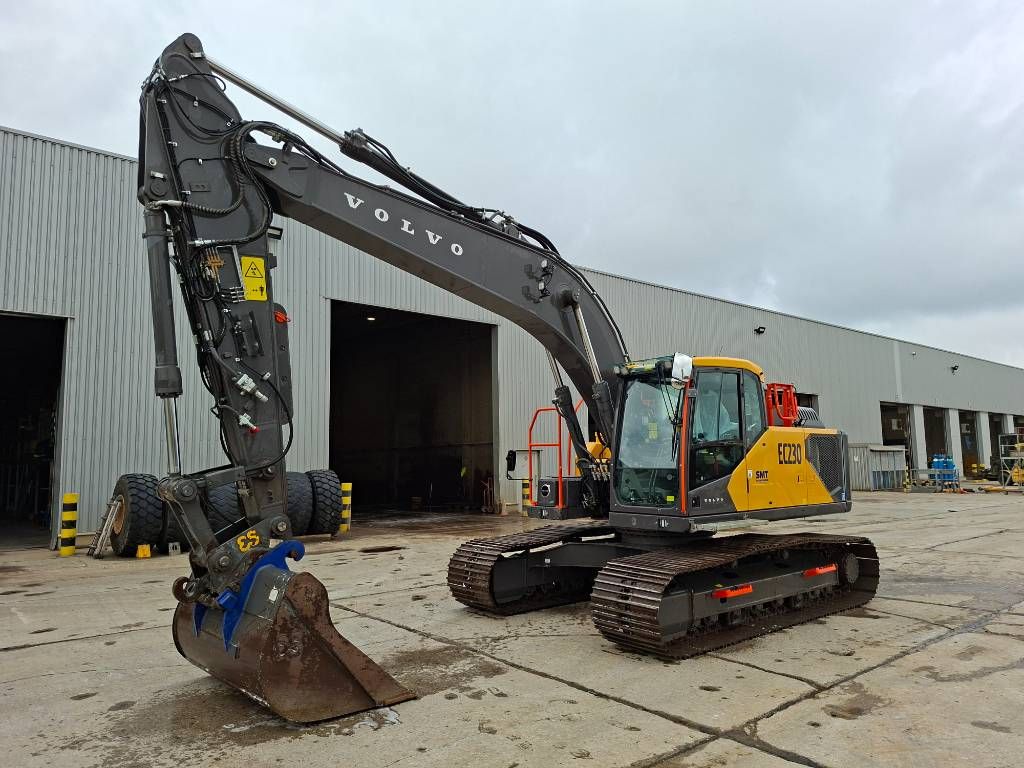 Volvo EC230FL5
