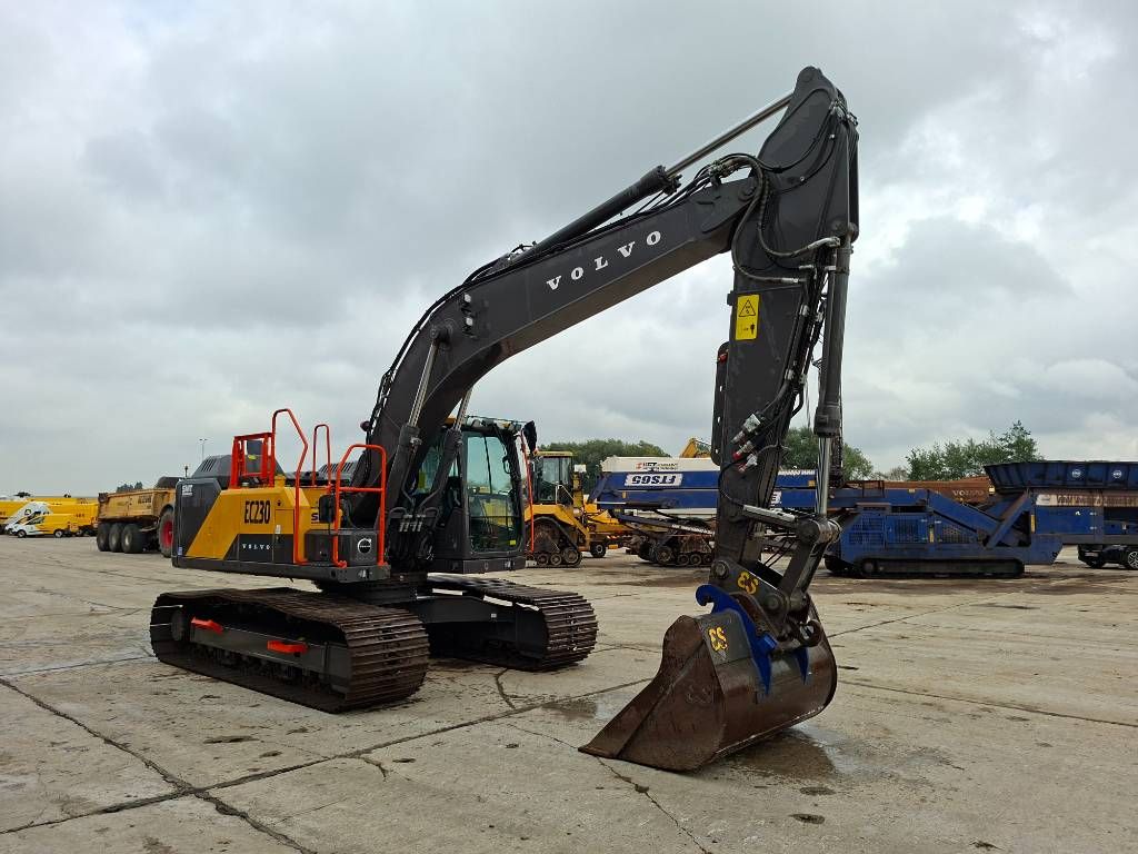 Volvo EC230FL5
