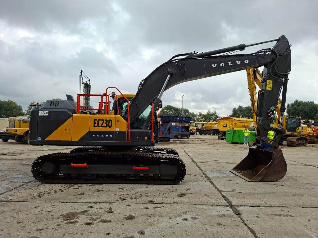 Volvo EC230FL5