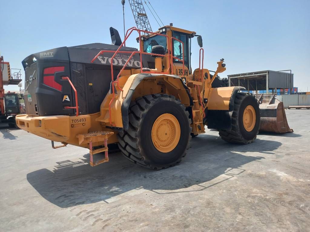 Volvo L350H (EXW - Abu Dhabi)